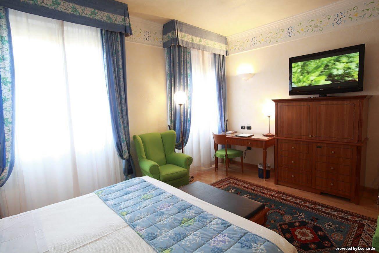 Hotel Firenze Verona Bilik gambar